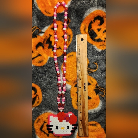 Hello kitty inspired necklace - Picture 4 of 4